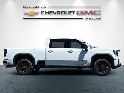Used 2025 GMC Sierra 2500 AT4 w/ AT4 Premium Plus Package AWD/4WD image 2