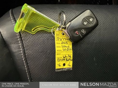 Used 2013 Lexus LX 570 4WD w/ Luxury Pkg image 42