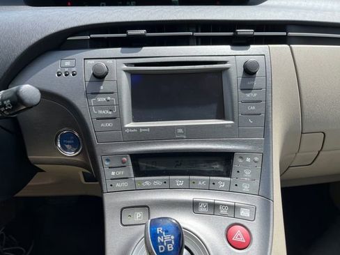 Used 2013 Toyota Prius Five FWD image 8