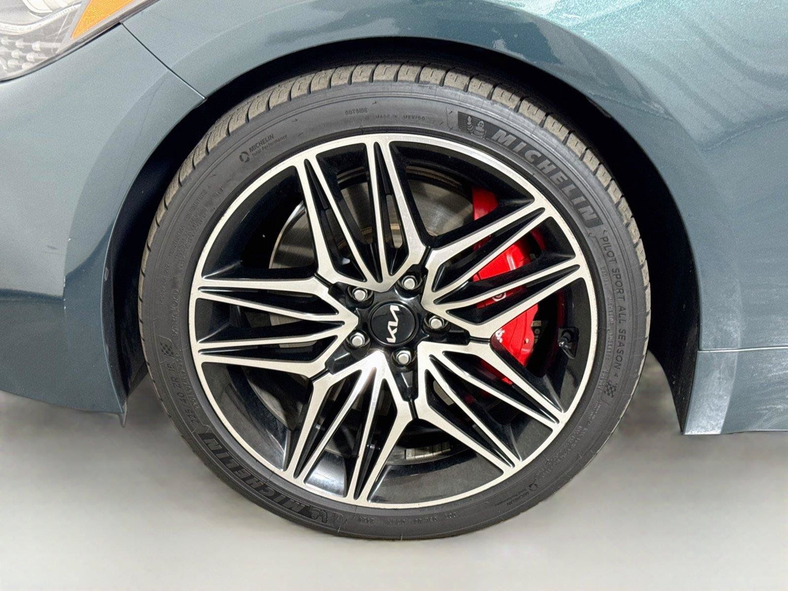 Used 2023 Kia Stinger GT2 RWD image 31