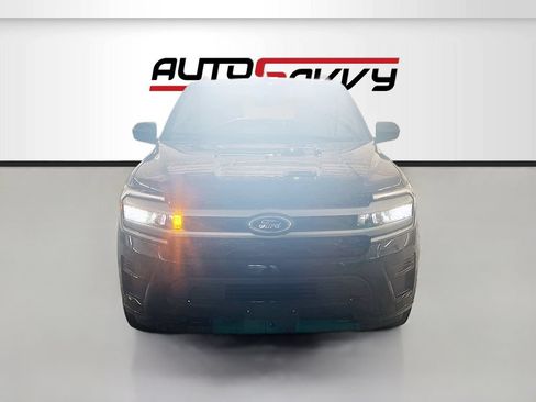 Used 2023 Ford Expedition XLT AWD/4WD image 2