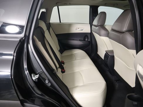 Used 2023 Toyota Corolla Cross XLE image 22