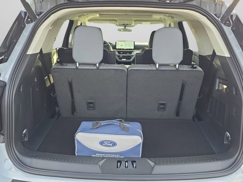 New 2026 Ford Explorer Active w/ Active Comfort Package AWD/4WD image 31