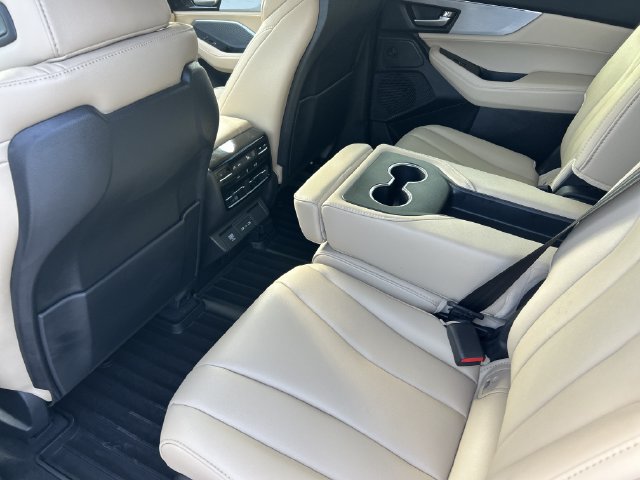 Certified 2025 Acura MDX FWD image 32