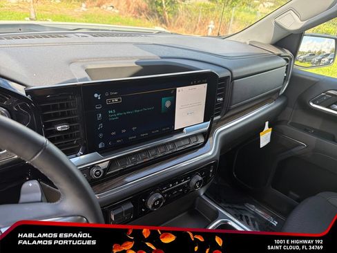 Used 2023 Chevrolet Silverado 1500 RST AWD/4WD image 21
