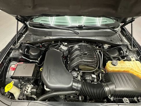 Used 2013 Chrysler 300 RWD image 26
