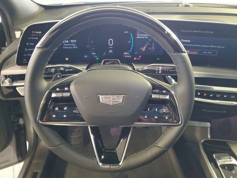 New 2025 Cadillac Lyriq Luxury image 17