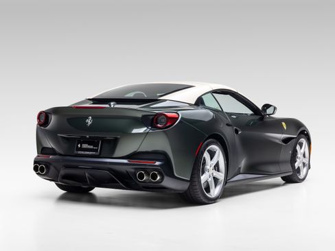 Certified 2019 Ferrari Portofino RWD image 9