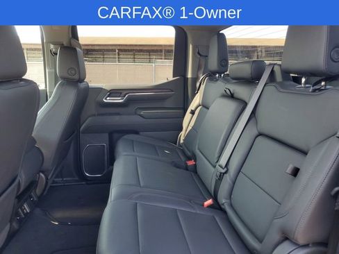 Used 2025 GMC Sierra 1500 SLT image 31