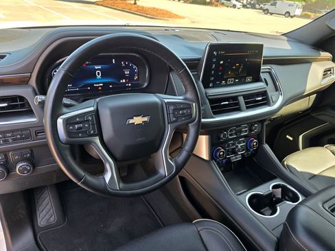 Certified 2023 Chevrolet Suburban Premier AWD/4WD image 17
