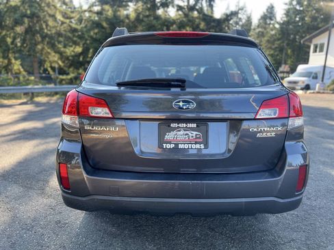 Used 2010 Subaru Outback 2.5i AWD/4WD image 5