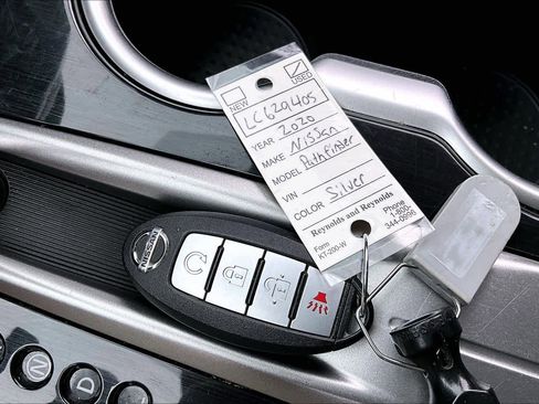 Used 2020 Nissan Pathfinder SV FWD image 15