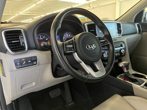 Used 2022 Kia Sportage EX w/ EX Technology Package FWD image 10
