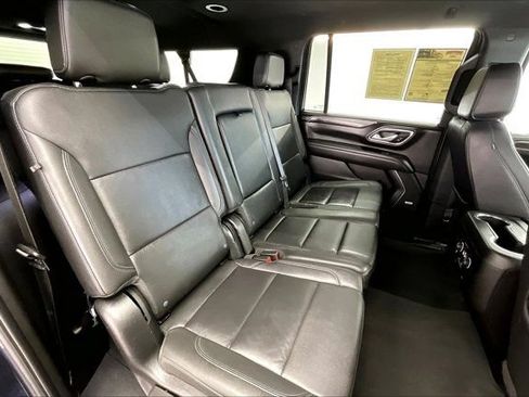 Used 2024 Chevrolet Suburban LT AWD/4WD image 18