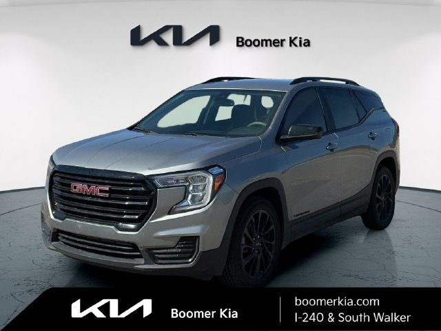 Used 2023 GMC Terrain SLE w/ Driver Convenience Package FWD image 1