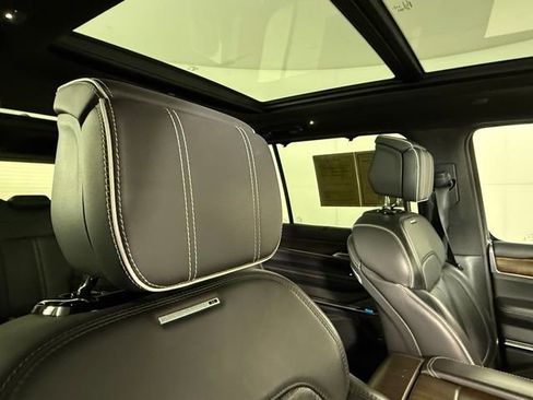 Used 2022 Jeep Grand Wagoneer Series II image 36