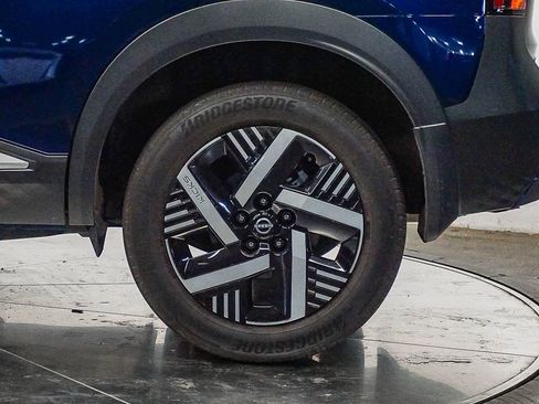 Used 2025 Nissan Kicks SV image 10