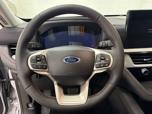 New 2026 Ford Explorer Active RWD image 17