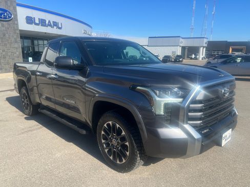 Used 2022 Toyota Tundra Limited image 1