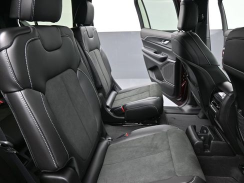 New 2025 Jeep Grand Cherokee L Altitude image 29