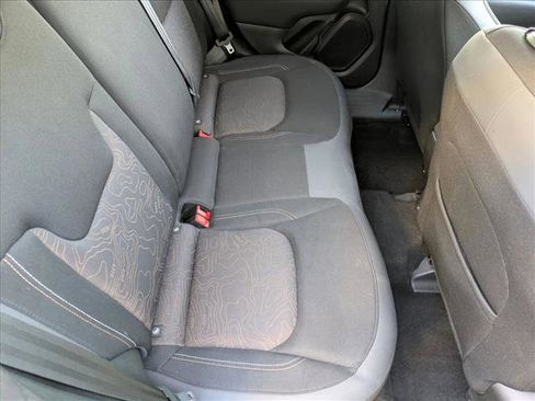 Used 2023 Jeep Renegade Latitude image 19