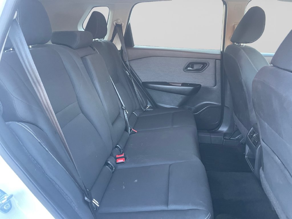 Used 2023 Nissan Rogue S AWD/4WD image 13