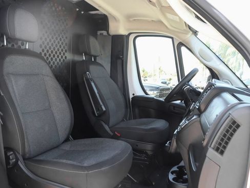 Used 2025 RAM ProMaster 2500 w/ U-Haul Equipment Group FWD image 37
