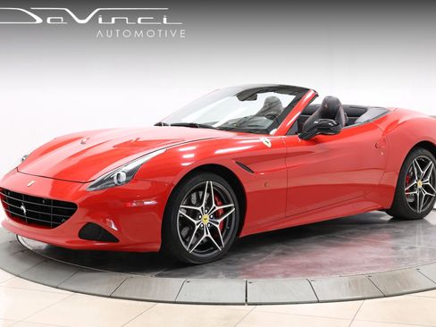 Used 2017 Ferrari California T RWD image 1