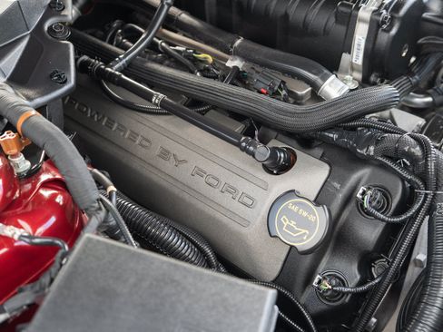 Used 2017 Ford Mustang GT Premium w/ Equipment Group 401A RWD image 34