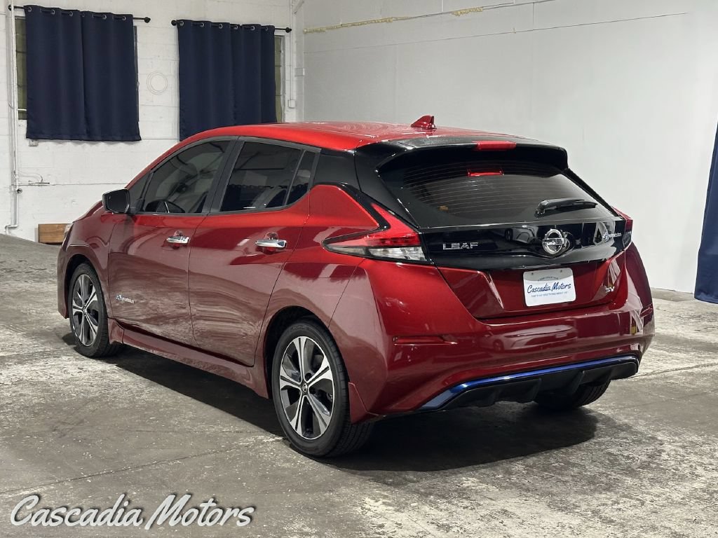 Used 2019 Nissan Leaf SV w/ SV Technology Package FWD image 5
