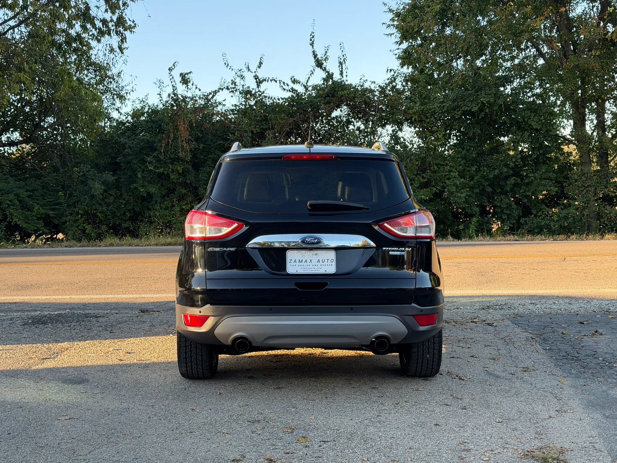 Used 2016 Ford Escape Titanium w/ Equipment Group 301A AWD/4WD image 3