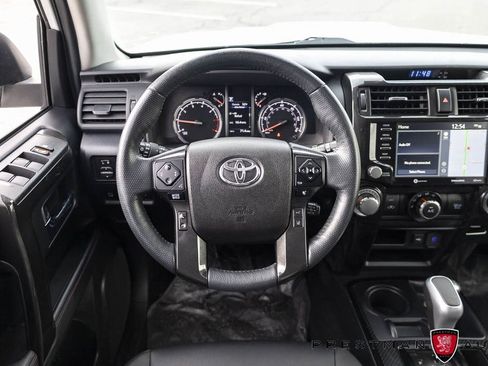 Used 2024 Toyota 4Runner TRD Off-Road Premium image 2