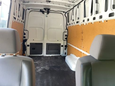 Used 2019 Nissan NV 2500 SV image 9