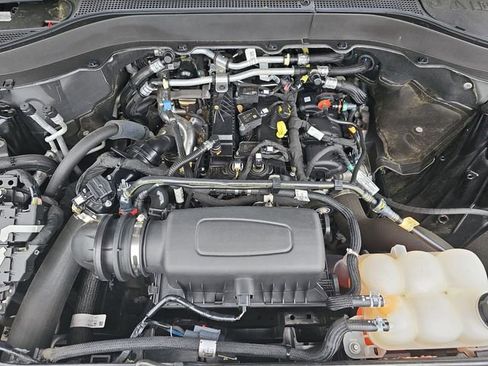 Used 2023 Ford Explorer XLT w/ Equipment Group 202A image 35