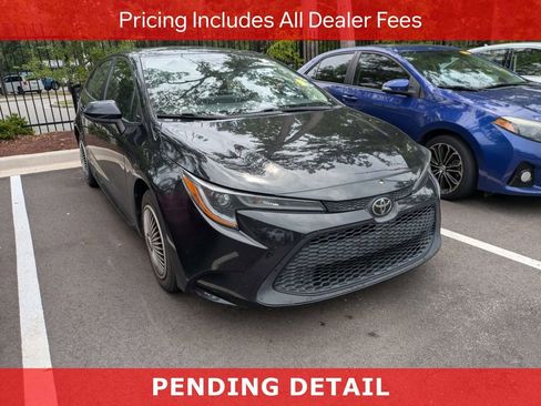 Used 2020 Toyota Corolla LE FWD image 1