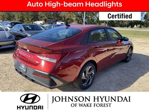 Certified 2025 Hyundai Elantra SEL w/ Cargo Package image 12