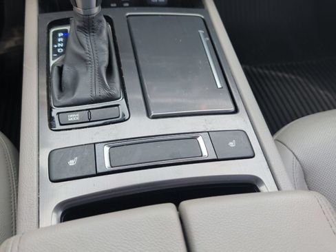 Used 2015 Hyundai Genesis 3.8 RWD image 36