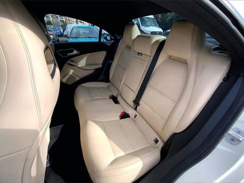 Used 2016 Mercedes-Benz CLA 250 image 15