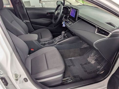 Used 2023 Toyota Corolla LE image 5