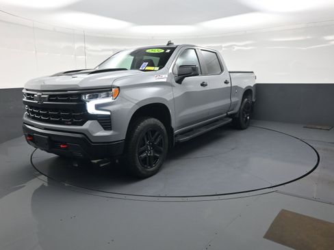 Used 2024 Chevrolet Silverado 1500 LT Trail Boss w/ Convenience Package II AWD/4WD image 7