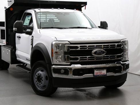 New 2025 Ford F550 4x4 Regular Cab Super Duty image 2