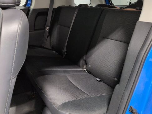 Used 2007 Toyota FJ Cruiser 4WD image 19