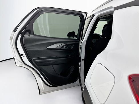 Used 2025 Chevrolet TrailBlazer LT AWD/4WD image 25