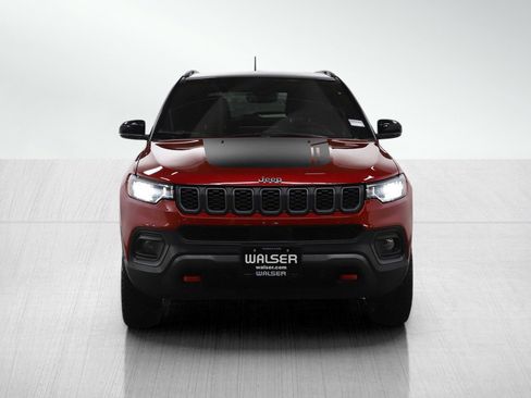 Used 2025 Jeep Compass Trailhawk image 8