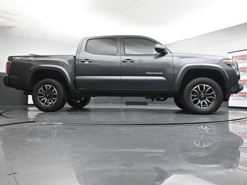 Used 2022 Toyota Tacoma TRD Sport AWD/4WD image 40