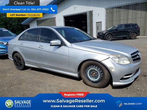 Used 2010 Mercedes-Benz C 300 4MATIC Sedan image 5