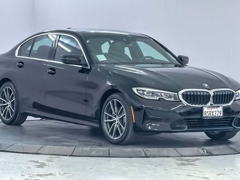 Used 2021 BMW 330i Sedan w/ Convenience Package RWD image 9
