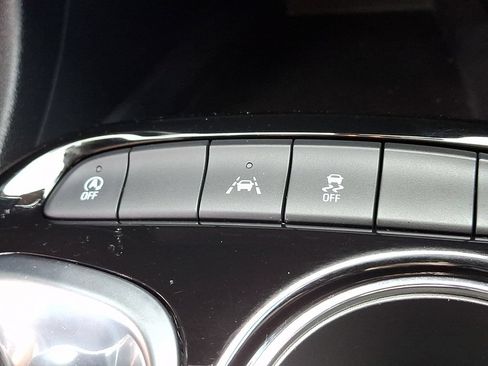Certified 2021 Buick Encore GX Preferred FWD image 25
