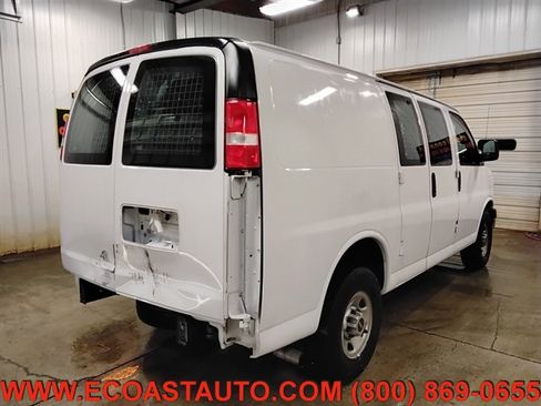 Used 2021 GMC Savana 2500 w/ Driver Convenience Package image 3