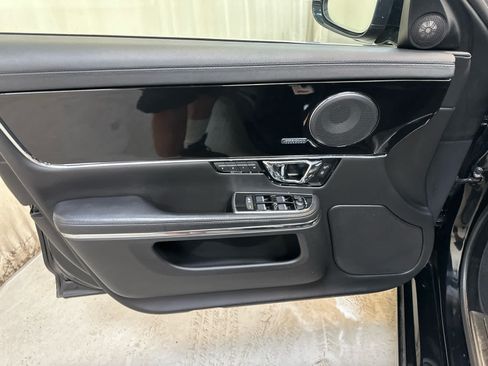 Used 2017 Jaguar XJ R-Sport AWD/4WD image 27